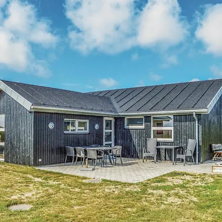 Holiday home Blabaer
